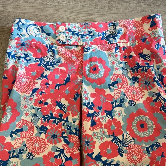 Lilly Pulitzer, Palm Beach fit pink and blue seashell Capri pants size 8 - Picture 2 of 8